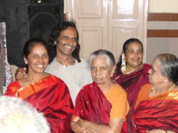 Paati's three children and her sister